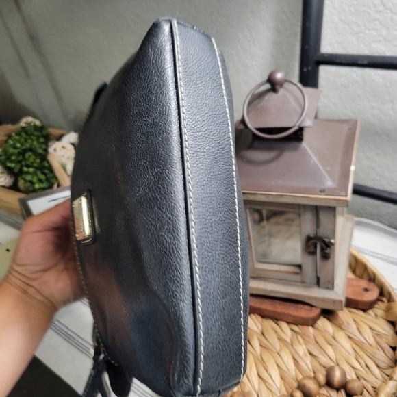 Dooney Bourke Black Genuine Pebbled Leather Shoulder Bag - Picture 4 of 16